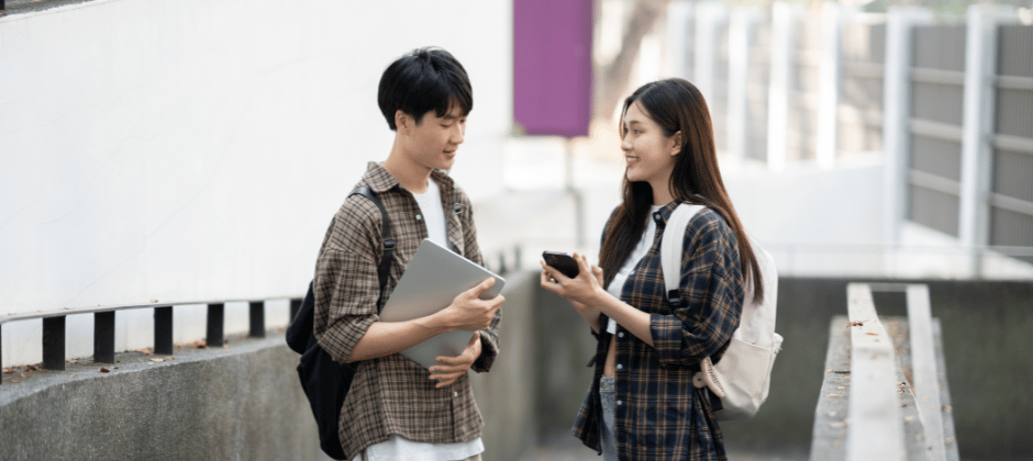 另外，新鮮人在轉職時，面對「為什麼要轉職」的提問，是否能提出職涯規劃也是關鍵。雖然面試官對於新鮮人轉職的看法較開放，但面對「為什麼決定換工作？」「為什麼想應徵這個產業/職缺？」的這些面試問題，如果沒辦法說出令人信服的回答，恐怕也會讓面試官對你的轉職動機留下疑慮。